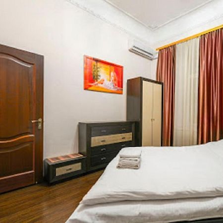 Apartment Mala Zhytomyrska 16 เคียฟ ภายนอก รูปภาพ