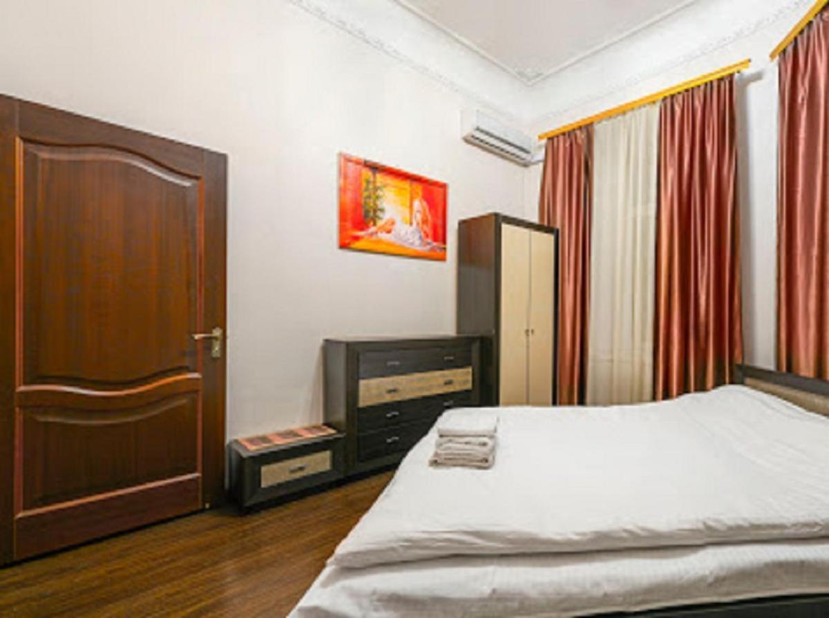 Apartment Mala Zhytomyrska 16 เคียฟ ภายนอก รูปภาพ